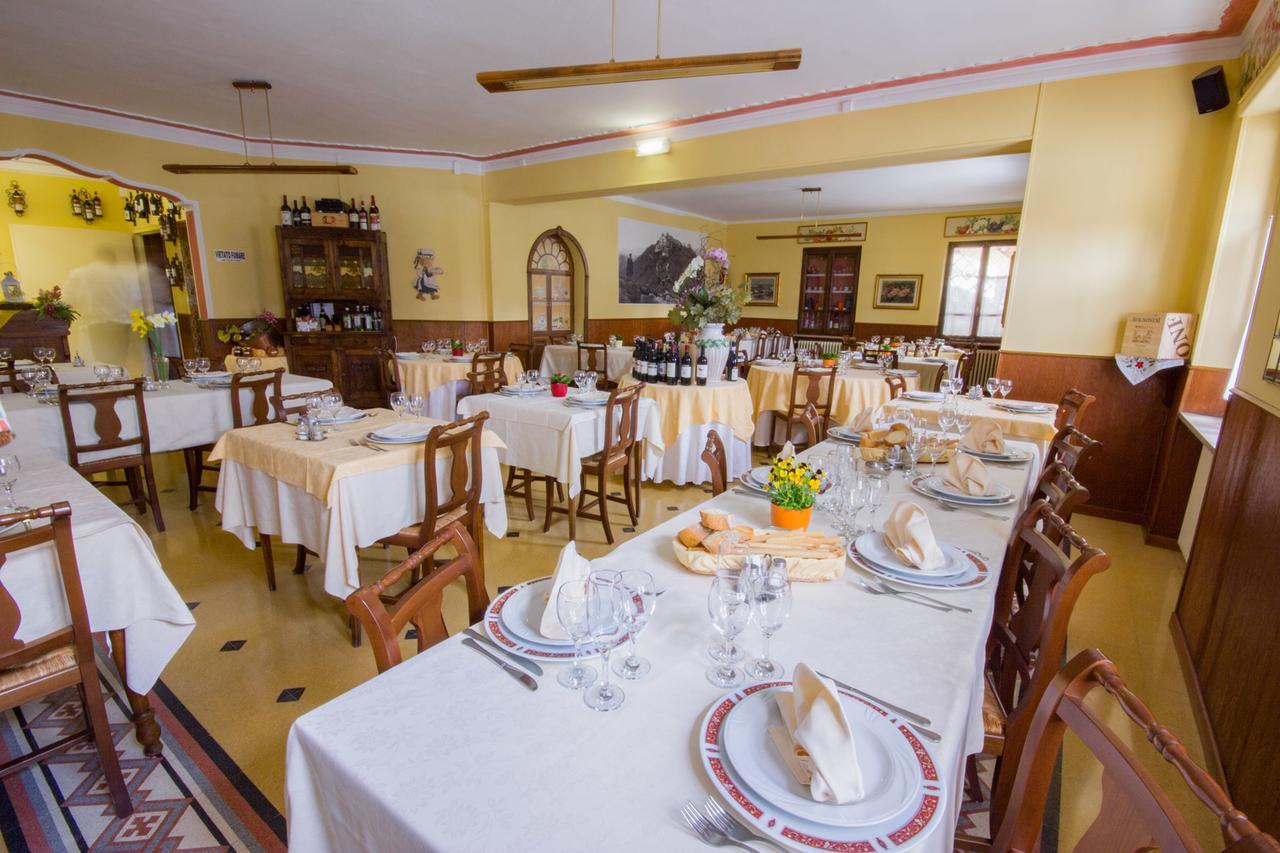 Отель Ristorante Buasca Куорнье Экстерьер фото
